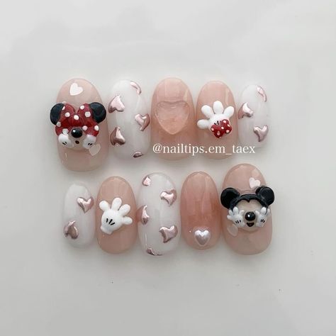 Mickey Mouse Nail Design, Minnie Mouse Nail Art, Oval Nail, Mickey Mouse Nails, Minnie Mouse Nails, Mickey Nails, Disney Nails, March 27, Beauty Nails