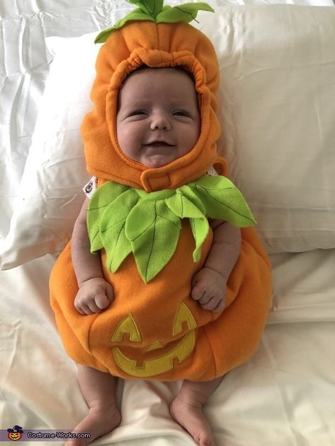 1 Month Old Halloween Costume, Diy Baby Pumpkin Costume, Baby’s First Halloween Costume, Pumpkin Baby Halloween Costume, Newborn Pumpkin Costume, Baby’s First Halloween Pumpkin Carving, Baby Pumpkin Outfit, Baby Pumpkin Costume, Cute Baby Halloween Costumes