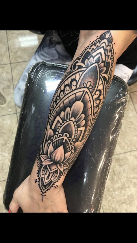 Lotus flower Ink Therapy, Mandala Tattoo, Lotus Flower, Tattoos And Piercings, Polynesian Tattoo, Sleeve Tattoos, Lotus, Piercings, Tattoos