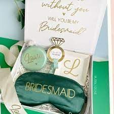 Green Bridesmaid Proposal, Personalised Ribbon, Wedding Brainstorming, X Initial, Twilight Wedding, Proposal Boxes, Emerald Green Weddings, Wedding Gifts Packaging, Bridesmaid Boxes