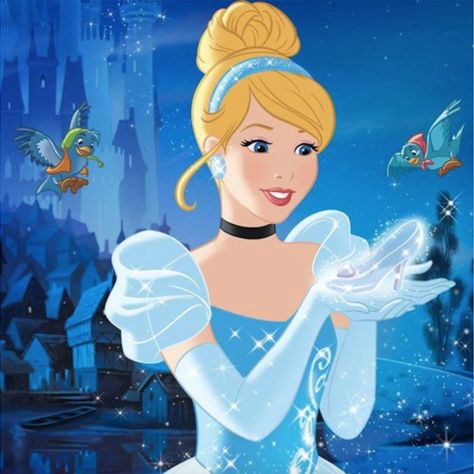 Cinderella and her blue bird friends with her glass slipper Cinderella Pictures, Cinderella Book, Cinderella Wallpaper, Cinderella Characters, Cinderella Doll, Princess Adventure, Cinderella And Prince Charming, Disney Emoji Blitz, Disney Wiki