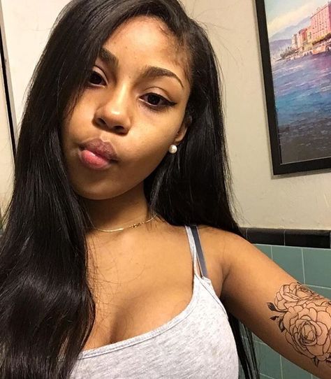 ig m.dollassss City Of Columbus, Pretty Females, How To Pose, Cute Selfie Ideas, Pretty Selfies, Selfie Poses, Pretty Makeup, Aesthetic Hair, Ohio State