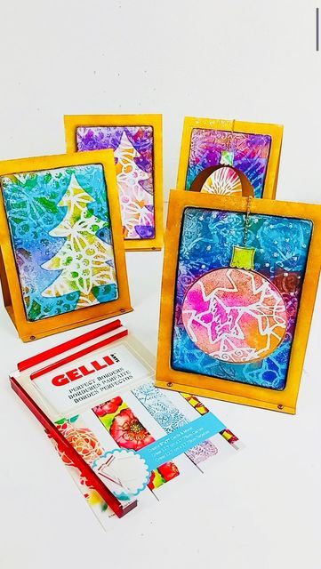 Gelli Arts® Gel Printing on Instagram: "Have you started your holiday cards yet?! Gelli Arts® Artist @giogiocraft is here to help! On this week’s blog, Giovanna uses our NEW perfect border sets and holiday stencils to give you all the inspo you’ll need for your cardmaking!🤩☺️🎄 View the blog and YouTube tutorial on www.gelliartsblog.com Shop Perfect Border Sets & Holiday stencils at www.gelliarts.com 🎁 #GelliArts #GelPrinting #ArtInspiration #HolidayCrafts #ChristmasCards #DIYArt #HolidayProjects #CreateEveryday #ArtTeachers #ArtOfTheDay #holidaygiftguide #gelprintingcards #SeasonalStencils #HolidayCardmaking #cardmaking #DIYcard #DIYholidays #DIYChristmas #christmasstencil #artist #christmasreel #christmasparty #holidayparty" Christmas Gelli Printing, Gel Plate Christmas Cards, Gel Print Christmas Cards, Christmas Gelli Prints, Gelli Plate Christmas Cards, Gelli Painting, Holiday Stencils, Gelli Plate Cards, Gelli Printing Tutorials