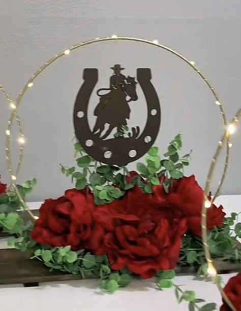 Western Quinceanera Centerpieces, Vaquero Centerpieces For Quince, Charro 15 Decorations, Quinceanera Country Theme, Quinceanera Charro Theme, Charro Centerpieces For Quince, Vaquera Quinceanera Ideas, Charro Centerpieces, Cowboy Centerpiece Ideas