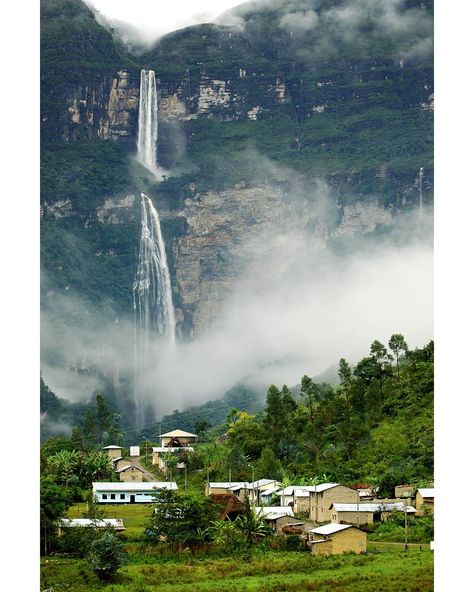 [New] The 10 Best Travel Today (with Pictures) -  [G O C T A]  . . [FOTO DEL BAÚL] . La catarataGocta conocida localmente comoLa Chorrera es unsalto de aguaque se encuentra en las cercanías de los caseríosperuanosdeSan Pablo Cocachimba y La Cocadistrito de Valeraprovincia de Bongarádepartamento de Amazonasen el noreste delPerú. @amazonexpedition. #naturaleza #natural #Amazonas #photography #like #beautiful #travel #pic #follow #verde #water #like4like #worl #photo #me #smile #love #nature #marav Backpacking Peru, Peru Culture, Hiking Peru, Peru Beaches, Beautiful Travel, Love Nature, Where To Go, Niagara Falls, Backpacking