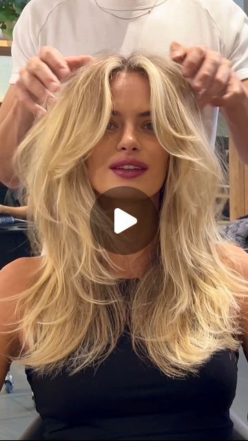 JAMES PLAIN HAIR on Instagram: "Freehand paint for @_evelyn_rose using @originalmineral 🎨 Face framing layers cut for body ✂️

#haircut #hair #trend #layeredhair #bangs #blondehair #livedinblonde #balayage" Medium Length Hair Face Framing Layers, Evelyn Rose, Framing Layers, Face Framing Layers, Scalp Health, Hair Trend, Layered Cuts, Face Framing, July 4