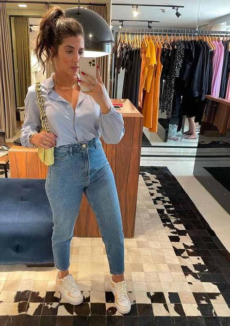 6 looks com jeans que nunca sairão de moda Outfits Con Jeans, Outfit Mujer, Elegante Casual, Classy Work Outfits, Casual Chic Outfit, Work Outfits Women, Professional Outfits, Basic Outfits, Business Casual Outfits