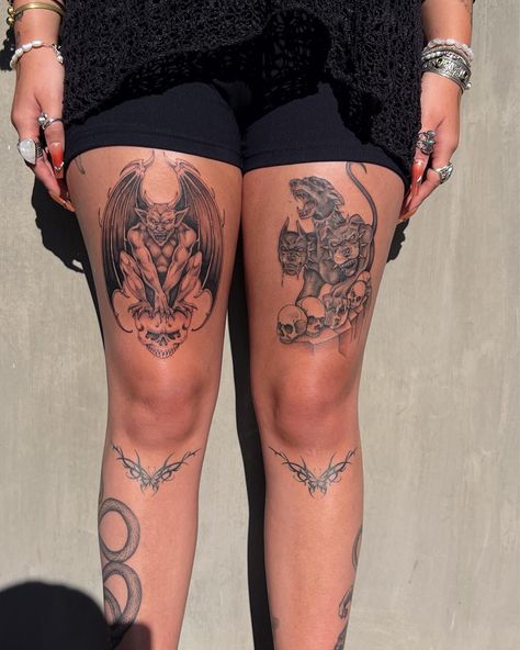 💞 Fresh Gargoyle 💞 Healed Cerbero & Tribals 💞 #legtattoos Small Gargoyle Tattoo, American Traditional Gargoyle Tattoo, Bremen Aesthetic, Gargoyle Tattoo Design, Gargoyle Tattoo For Women, Gargoyle Aesthetic, Gargoyle Character, Feminine Gargoyle Tattoo, Gargoyle Art