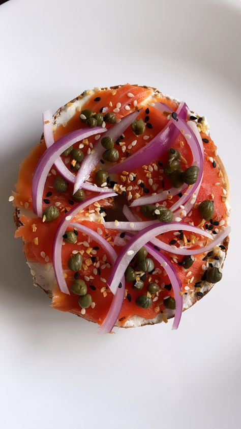 Salmon Bagel Board, Salmon Bagel Sandwich, Lox Bagel, Salmon And Capers Bagel, Salmon And Lox Bagels, Salmon Avocado Bagel, Lox And Bagels, Sweet Savory, Diy Food