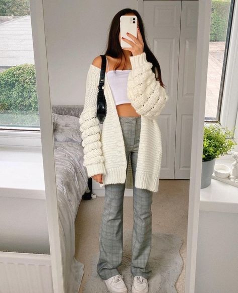 Creme Cardigan Outfit, Girl Cardigan Outfit, Creme Cardigan, Wanna Recreate, Outing Outfit, Mesh Cardigan, Selfie Mirror, Cardigan Outfit, Bff Outfits