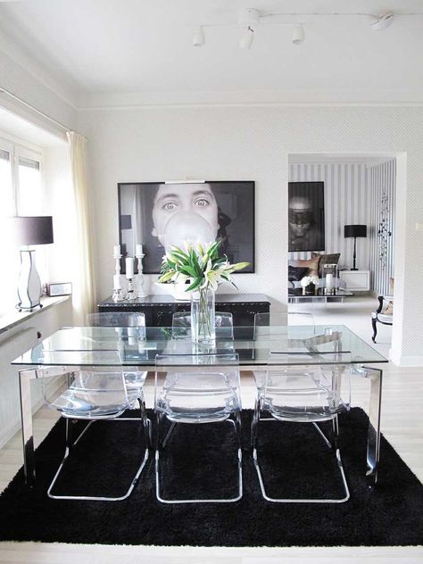 Glass Kitchen Tables, Clear Chairs, Kitchen Table Centerpiece, Modern Kitchen Tables, Round Dining Room, Interior Design Dining Room, Wood Dining Room, Black Dining Room, White Dining Table