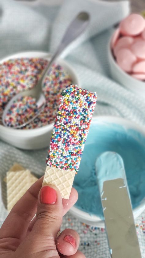 Sprinkle dipped and chocolate coated wafer cookies - Tidy Mo Chocolate Dipped Wafer Cookies, Wafers Dipped In Chocolate, Wafer Cookies Dipped, Dipped Wafer Cookies, Dipped Wafers, Easy School Snacks, Daycare Snacks, Dipped Desserts, Sugar Wafers