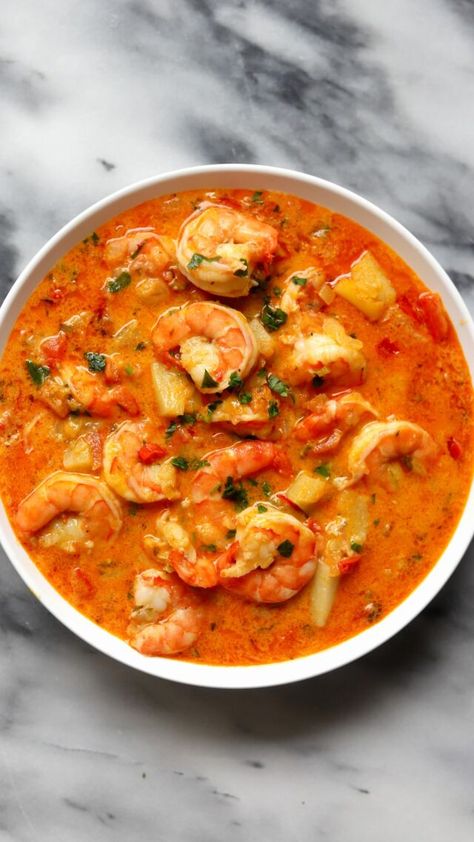 Brazilian Moqueca, Moqueca Recipe, Season Shrimp, Mermaid Food, Shrimp Stew, Tiger Shrimp, Seafood Bisque, International Dishes, West African Food