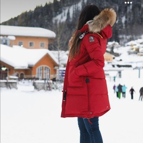 PARAJUMPERS Red Long Bear Winter Coat - XXS - RRP $1300 Quebec City Christmas, Red Parka, Red Puffer Coat, Winter Boots Outfits, Boots Ideas, Bear Coat, Red Puffer, Boots Outfits, Snow Outfit