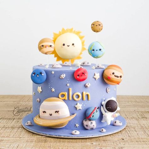 1st Trip Around The Sun Cake, Trip Around The Sun Cake, Solar System Cake, Sun Cake, Planet Cake, Tata Surya, Baby First Birthday Cake, Sweet Tables, Space Birthday Party