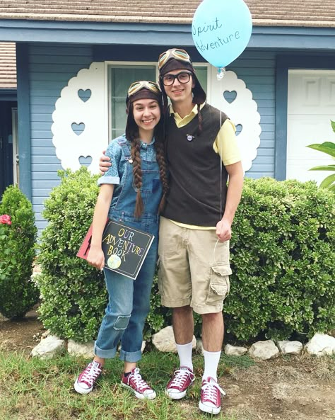 Ellie From Up Costume, Caroline Couple Costume, Old Couple From Up Costumes, Carl And Ellie Halloween Costume, Up Halloween Costume Couple, Couples Up Costume, Ellie And Carl Costume Couple, Couple Disney Halloween Costumes, Up Ellie And Carl Costume