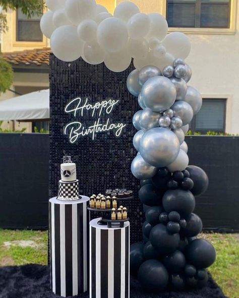 25 Birthday Decorations For Men, Decoration Ideas Party For Men, Decoration Ideas Birthday Party, Man Birthday Decoration Ideas, Bday Party For Men, Men Decoration Party, Birthday Black Decorations, Simple Men Birthday Decor, 40th Decorations For Men