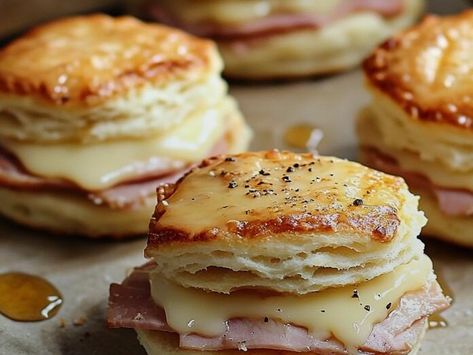 Sweet & Savory Biscuit Bliss: The Perfect Honey Ham Breakfast Treat - NewsBreak Honey Ham Biscuits, Rice Paper Rolls Recipes, Turkey Bacon Recipes, Ham Biscuits, Savory Ham, Potatoe Pancake Recipe, Ham Breakfast, Crab Salad Recipe, Focaccia Bread Recipe