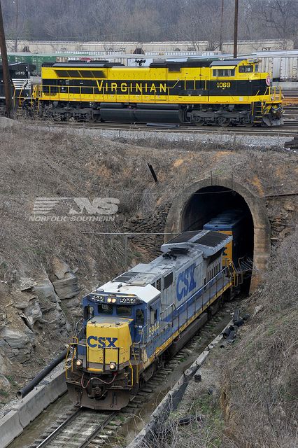 Local Train, Csx Transportation, Railroad Pictures, Rail Transport, Norfolk Southern, Train Times, Railroad Photography, Railroad Photos, Union City