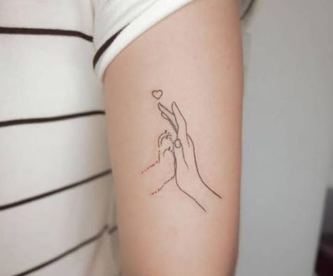 Dog High Five Tattoo, Doggie Tattoos Ideas, Tattoo Dog Minimalist, Small Girly Tattoos, Tattoos For Dog Lovers, Pawprint Tattoo, Hand And Finger Tattoos, Tasteful Tattoos, Friendship Tattoos