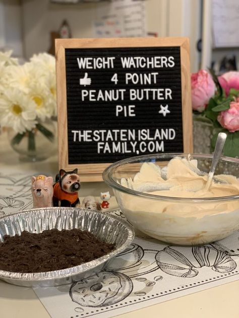 Weight Watchers No Bake Peanut Butter Pie Weight Watchers Pie, Peanut Butter Chocolate Cheesecake, Peanut Butter Pie Recipe No Bake, Peanut Pie, No Bake Peanut Butter Pie, Pb2 Recipes, Sandwich Vegetarian, Pb Fit, Powdered Peanut Butter