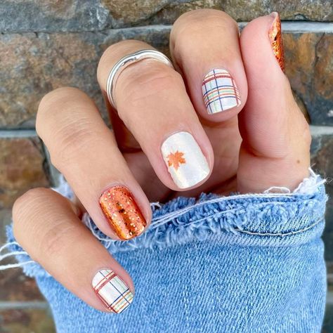 Pumpkin Spice and Everything Nice with Plaid You Came. Retired Color Street sets available now from my inventory. 😎 Thanksgiving ombre glitter mani. Follow us for more ideas! #colorstreet #nailpolish #thanksgivingnails #girlhacks #fashion #holidaynails #nailartideas #glitternails #youmewho Plaid Nail Designs, September Nails, Fall Gel Nails, Cute Nails For Fall, Plaid Nails, Thanksgiving Nails, Fall Nail Art, Halloween Nail Art, Autumn Nails