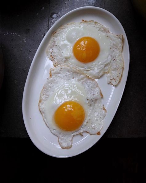 Egg Sunny Side Up, Sunny Side Up Eggs Aesthetic, Sunny Side Up, Perfect Sunny Side Up Eggs, Eats Aesthetic, Eggs Aesthetic, Eggs Sunny Side Up, Egg Restaurant, Sunny Side Up Eggs