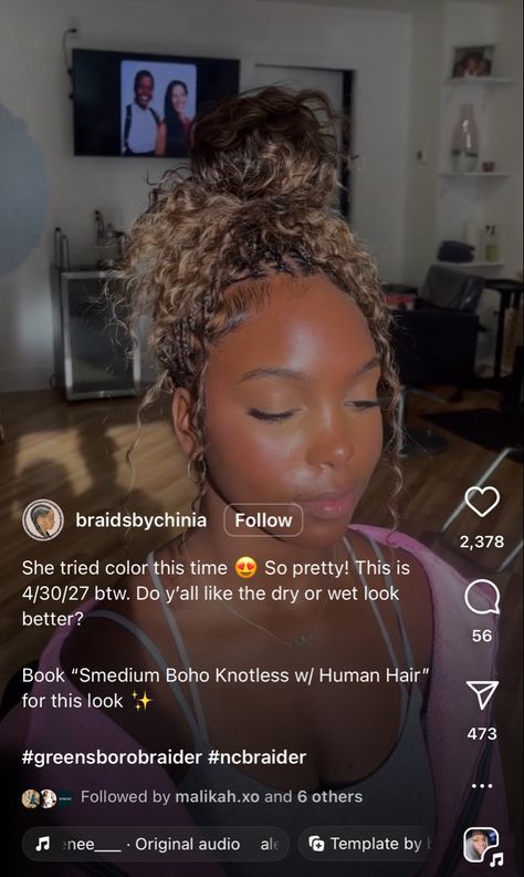 Boho Box Braids Color, Honey Blonde Twists Black Women, Honey Brown Boho Braids, Highlight Braids For Black Women, Dark Brown Boho Knotless Braids, Honey Brown Boho Knotless Braids, Light Brown Boho Knotless Braids, Color 4 Knotless Braids, Honey Blonde Boho Braids