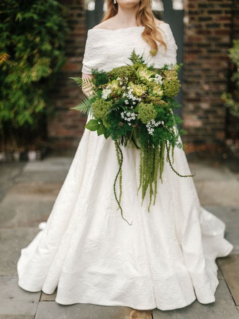 Moss Wedding Bouquet, Moss Bouquet, Greenery Aesthetic, Moss Wedding, Green Wedding Bouquet, Cascading Wedding Bouquets, Green Bouquet, Greek Wedding, Luxury Destination Wedding