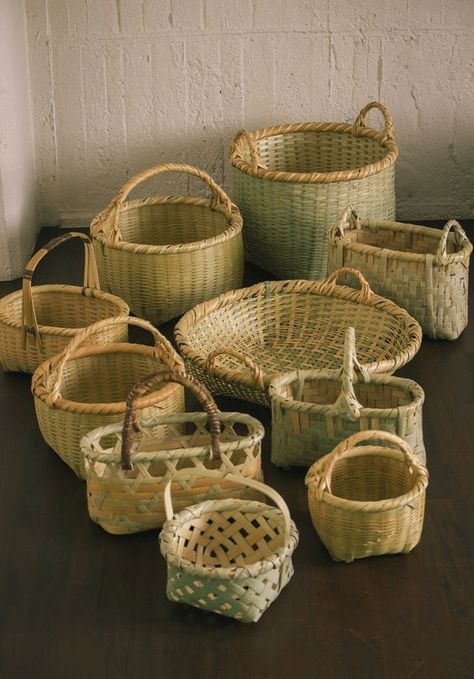 Bamboo Furniture Diy, Bamboo Furniture Design, Jurgen Lehl, Bamboo Diy, Basket Weaving Diy, Basket Weaving Patterns, Bamboo Decor, Bamboo Art, Bamboo Crafts