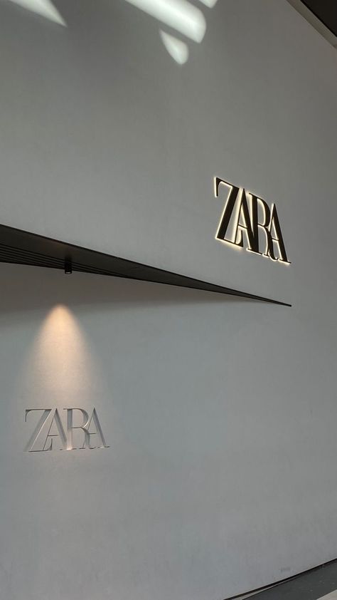 #zara #aesthetic #fashion Zara Aesthetic, Zara Shopping, Memories Aesthetic, Zara Store, Zara Style, Crown Aesthetic, Retail Signage, Jewellery Photography, Aesthetic Stores