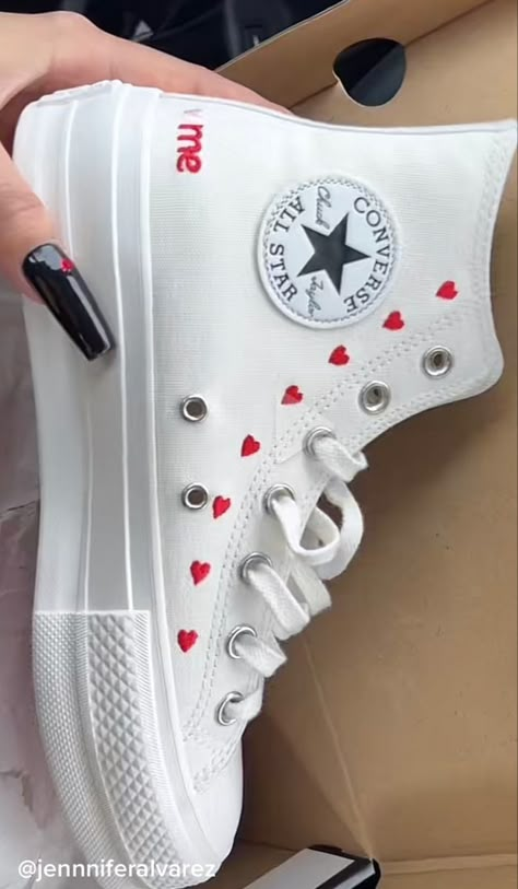 Cute Aesthetic Shoes Converse, Converse Sneakers Aesthetic, Beads On Converse Aesthetic, Converse Writing On Shoes Aesthetic, Converse One Star Aesthetic, Cute Converse, Sick Clothes, Personalized Shoes, Dr Shoes