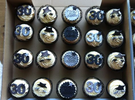 male cupcakes 30th Bday Cupcakes For Men, 30th Cupcakes For Men, 50th Cupcake Ideas For Men, Male Birthday Cupcakes, Male Cupcakes Ideas, 30th Birthday Cupcakes For Men, Birthday Cupcakes Ideas For Men, 18th Ideas, 30th Birthday Cupcakes