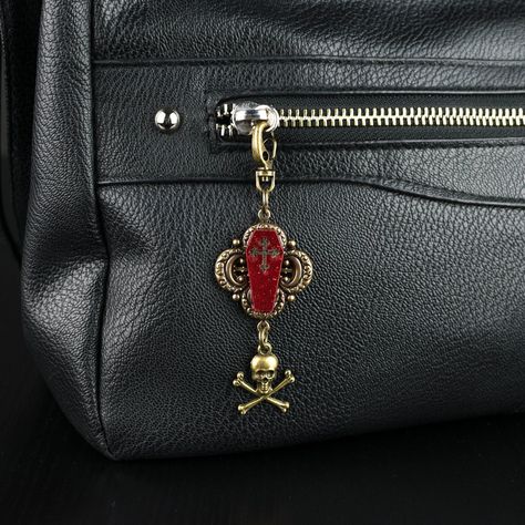 Gothic Crossbody Shoulder Bag For Gift, Gothic Metal Charms Jewelry, Gothic Skull Bag For Everyday Use, Goth Keychains, Purse Decorations, Crow Skull, Gothic Skull-shaped Bag With Skull Print, Favorite Purse, Clip On Charms