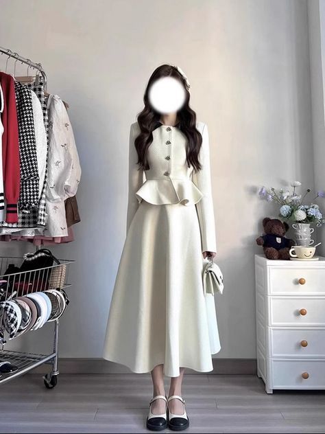 Formal Church Dresses, Sunday Dress Mizo Tleirawl, Graduation Modest Dress, Modest Old Money Outfits, Dress To Impress Telenovela, Sunday Dress Top, Sunday Dress Outfit Church, Sunday Outfit Church, Elegant Dresses Casual