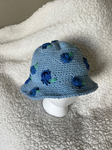 Blueberry Bucket Hat Crochet, Blue Bucket Hat Crochet, Blueberry Hat Crochet, Crochet Blueberry Hat, Blueberry Crochet Hat, Blueberry Clothes, Blueberry Crochet, Crochet Blueberry, Sugar N Cream Yarn