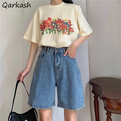 Baggy Shorts Outfit, Japanese Style Fashion, Knee Length Denim Shorts, Shared Closet, Denim Shorts Outfit, Shorts Outfits Women, Short Women Fashion, Baggy Clothes, Knee Length Shorts