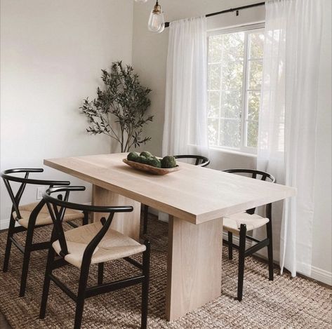 Small Rectangle Dining Table, Rectangle Dining Room Table, Minimalist Dining Table, Cane Dining Chairs, Small Dining Room Table, Clean Table, Dining Room Table Chairs, Small Dining Area, Dinning Room Design