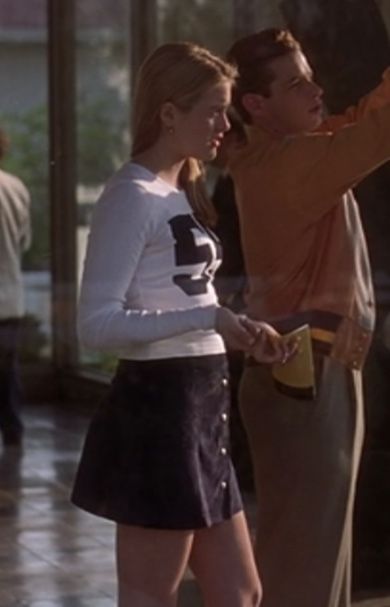 cher horowitz clueless 90's aesthetic fashion outfits dress like cher Cher Horowitz Style, Cher Outfits Clueless, Clueless Cher Outfits, Clueless Outfits Inspiration, Cher Horowitz Aesthetic, Cher Horowitz Outfit, Cher Clueless Outfit, Cher Outfit, Cher Fashion