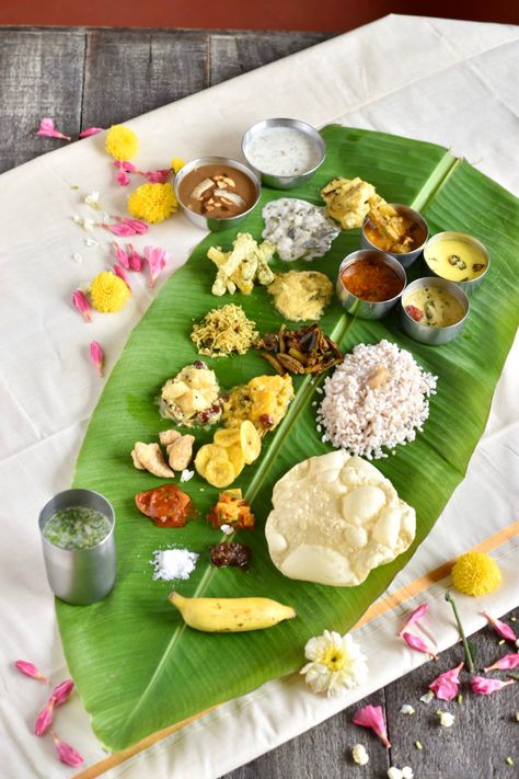 Kerala Sadhya Photography, Onam Sadhya Dishes, Sadhya Photography, Onam Sadhya Photography, Sadhya Kerala, Onam Food, Onam Pics, Onam Vibes, Onam Ideas