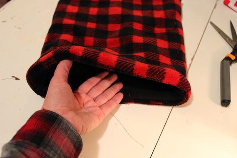 Happy At Home: Fleece Neck Warmers and a Tutorial Easy Kids Sewing Projects, Fleece Hat Pattern, Fleece Sewing Projects, Scarf Sewing Pattern, Fleece Crafts, Fleece Projects, Fleece Neck Warmer, Good Morning Today, Neck Warmers