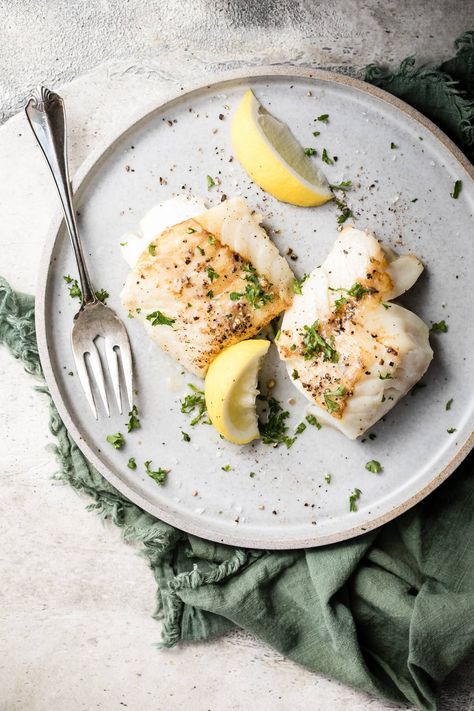 Best Cod Recipes, How To Cook Cod, Lemon Delicious, Seared Salmon Recipes, Roasted Cod, Fried Cod, Cod Recipes, Cooking Seafood, How To Cook Fish