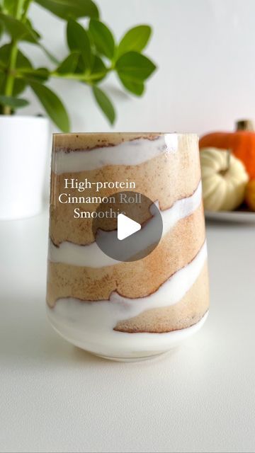 Cinnamon Roll Smoothie, Easy Gluten Free Recipes, Gluten Free Recipes Easy, Vanilla Protein Powder, Lactose Free, Frozen Banana, Cinnamon Roll, Low Fat, Yummy Breakfast