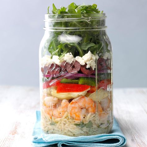 Lenten Meals, Mediterranean Shrimp, Salad Jars, Simple Salads, Salad Jar Recipe, Greek Vinaigrette, Fish Friday, Jar Meals, Jar Salads