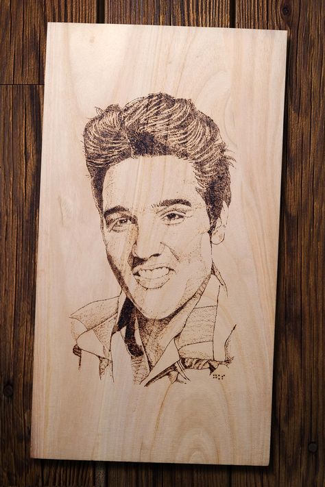 Pyrography Portrait, Animated Portrait, Portrait Male, Wood Burning Art, Pyrography, Birch Wood, Wood Burning, Elvis Presley, Beautiful Patterns