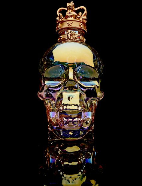 Crystal Head Vodka | Crystal Head meets London’ s Rock “n” Roll Jeweller - The Great Frog Expensive Whiskey, The Great Frog, Crystal Head Vodka, Liquor Dispenser, Luxury Packaging Design, Alcohol Packaging, Bottle Ideas, Drink Containers, Alcohol Bottles