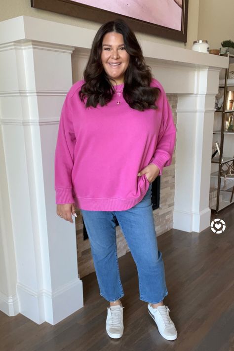 Styling Pink Aerie Down-To-Earth Crew Sweatshirt, Good Straight Split Pockets, Infinite Charm. Fall Looks. Get your next Casual Look for Fall | Everyday Looks | Nicole Curves to Contour Jeans Outfits Plus Size, Legal Outfits, Pink Sweatshirt Outfit, Fall Plus Size Fashion, Henley Hoodie, Casual Outfits Plus Size, Shirt Hacks, Affordable Outfits, Fall Plus Size