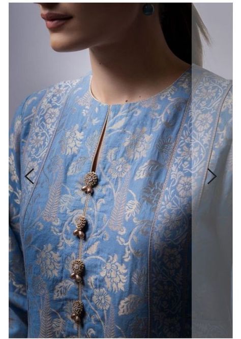 Banarasi Suit Neck Design, Banarasi Churidar Designs, Suits Neck Designs Indian, Brocket Suit Design, Brocade Fabric Dresses, Suit Neck Designs Indian, Suit Neck Designs, Churidar Neck Designs, Designing Ideas