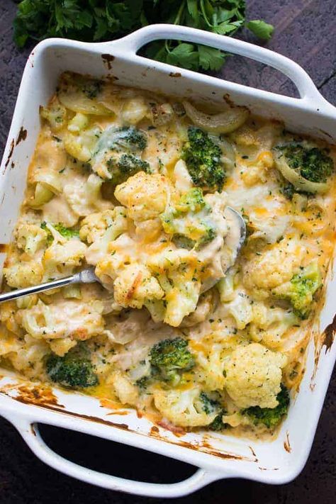 Garlicky and Cheesy Cauliflower Broccoli Bake - A lighter version of everyone's favorite rich and cheesy cauliflower broccoli bake! Or is it casserole? Gratin? Whatevs, it's still so darn good! Broccoli And Cauliflower Pasta, Cauliflower Pasta Bake, Broccoli And Cauliflower Casserole, Broccoli Cauliflower Recipes, Cauliflower Bake, Pasta Bake Recipe, Cauliflower Pasta, Broccoli And Cauliflower, Broccoli Bake