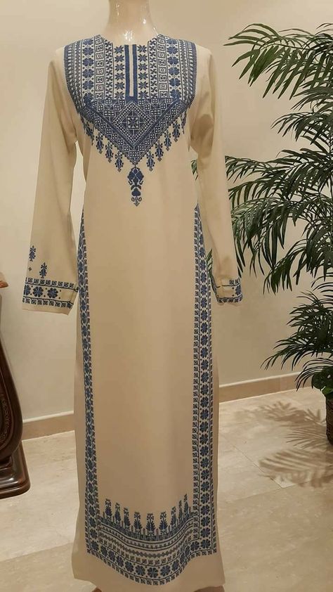 Balouchi Dress, Tatreez Dress, Arabic Clothing, Fashion Top Outfits, Modesty Fashion, Simple Pakistani Dresses, Beautiful Dress Designs, Abaya Designs, Muslim Fashion Outfits